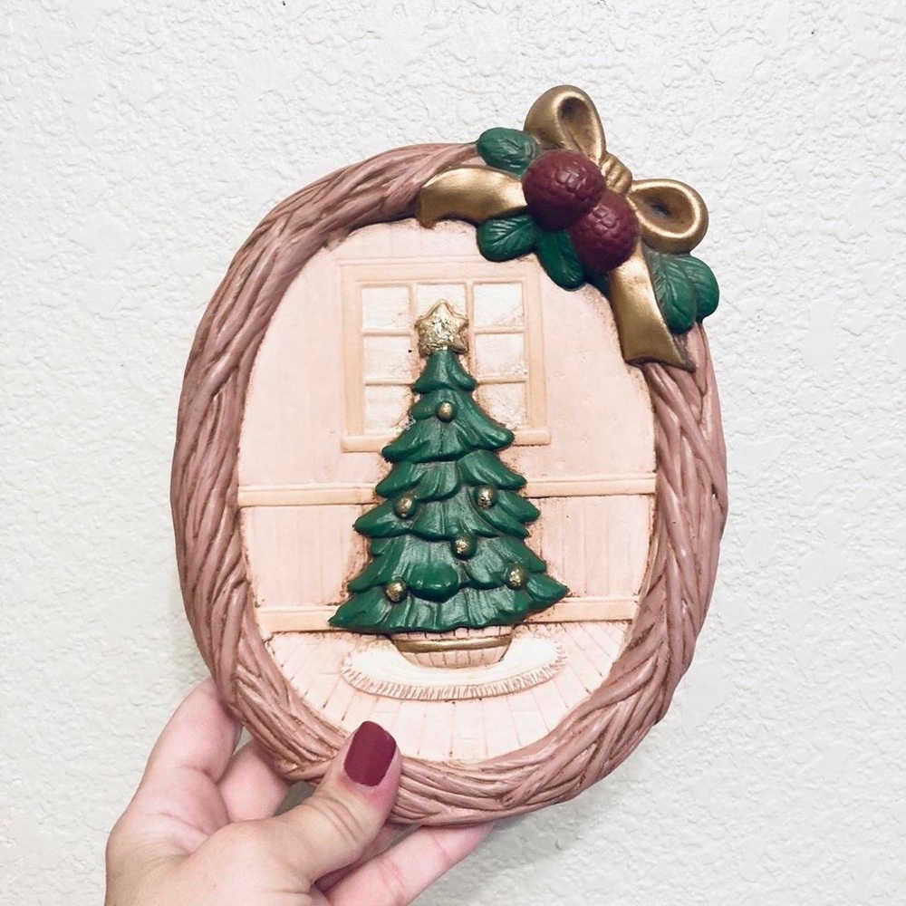 Vintage christmas ceramic Christmas tree wall hanging plaque - Picture 2 of 8